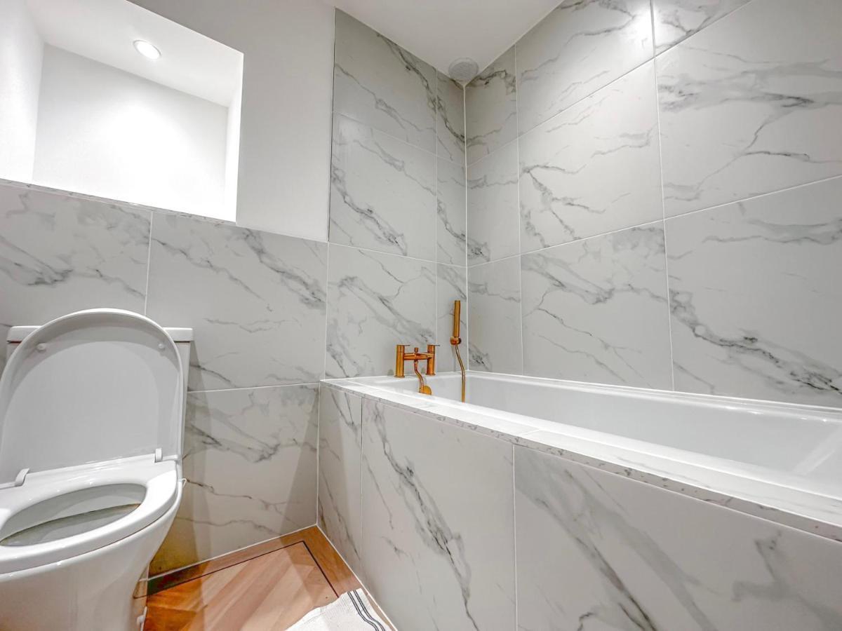 巴斯Incredible 3 Bed Basement Flat With Garden公寓 外观 照片